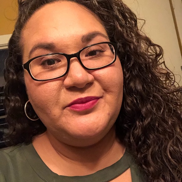 Meet your Posher, Maria - Picture 1 of 3